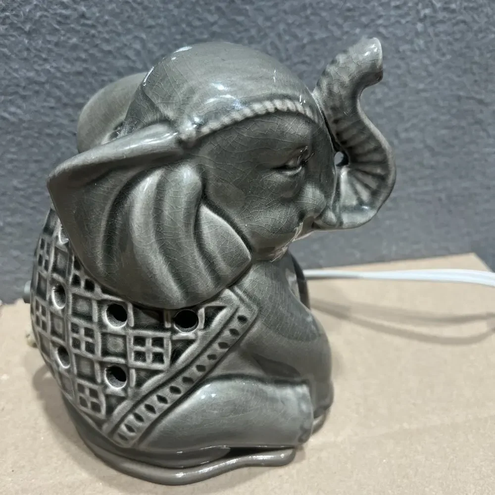 Better Homes and Gardens Elephant Wax Warmer Scentsy Inverted Bottom Wax Tray